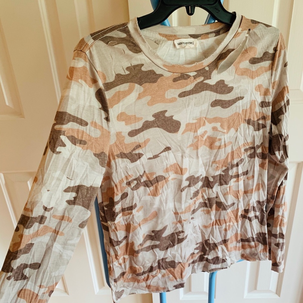 Camo Long Sleever Shirt